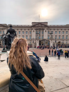 Image of Buckingham Palace in London, England. Part of London travel guide on a budget.